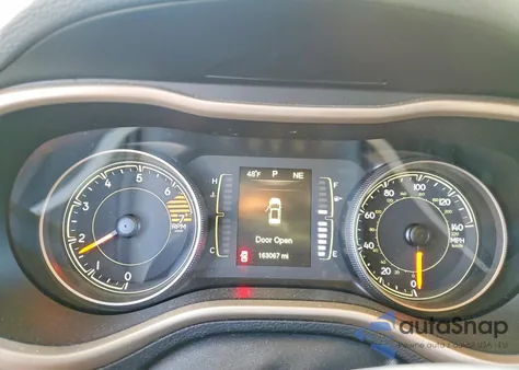 2016 Jeep Cherokee Sport z USA, uszkodzony, nr VIN 1C4PJLAB1GW376467